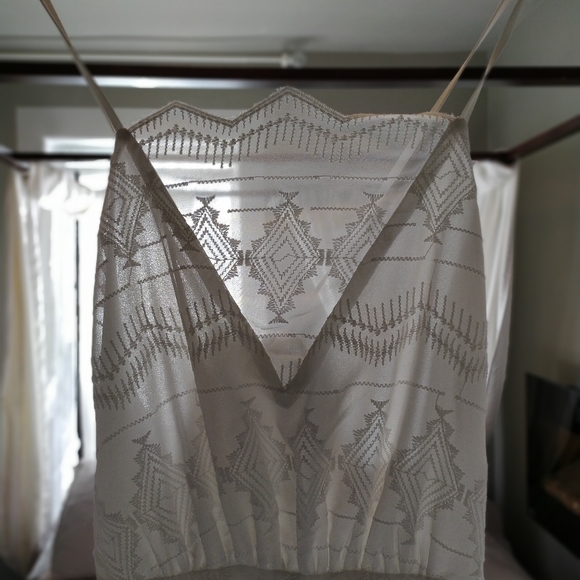 Beautiful white sundress - Picture 6 of 6